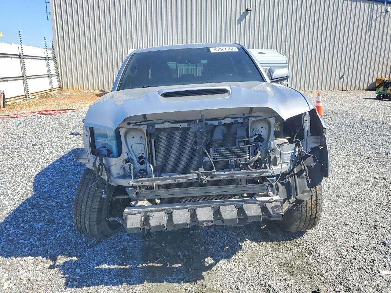 2019 TOYOTA TACOMA TRD SPORT photo 9