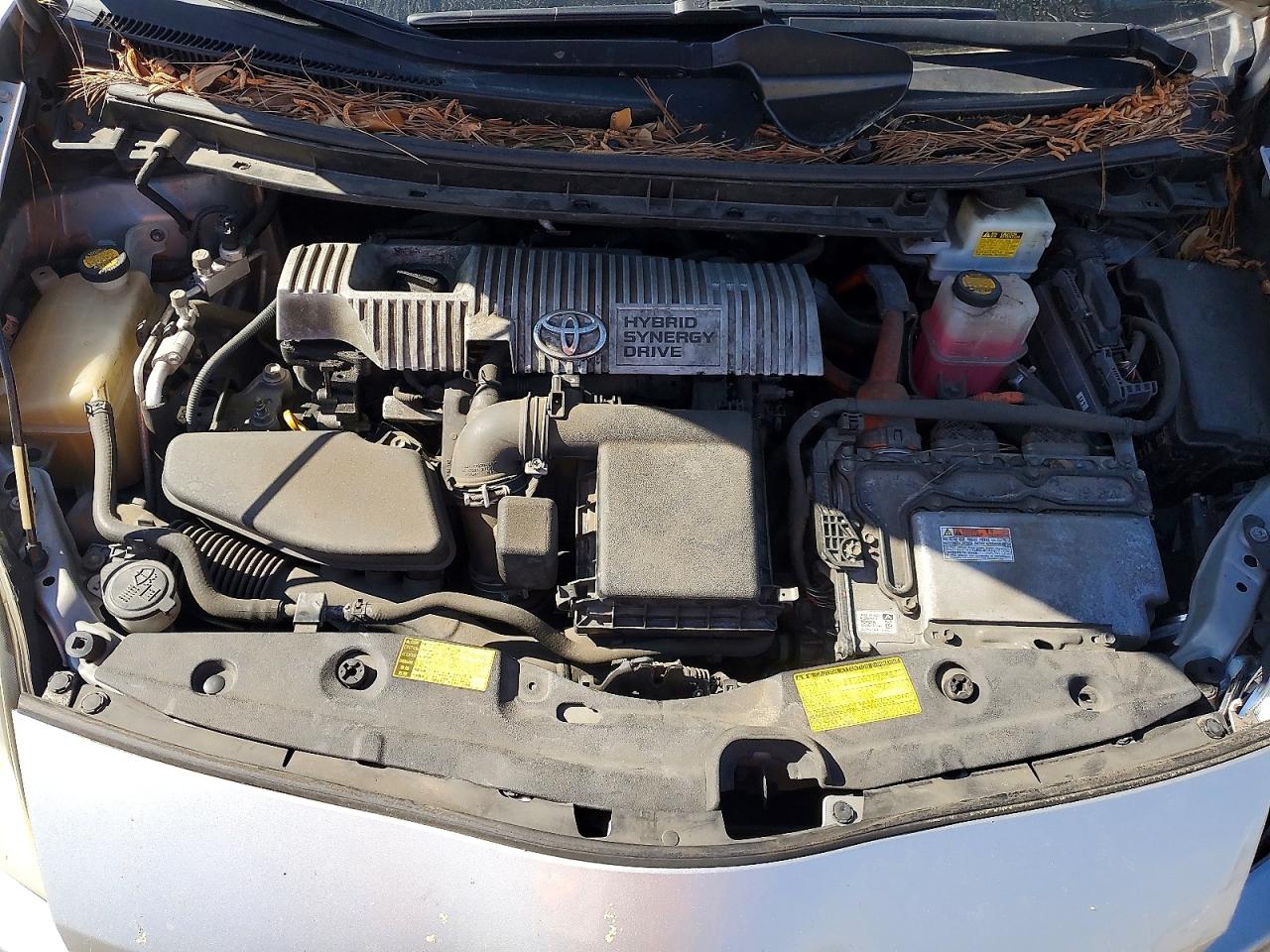 2011 TOYOTA PRIUS TWO photo 11