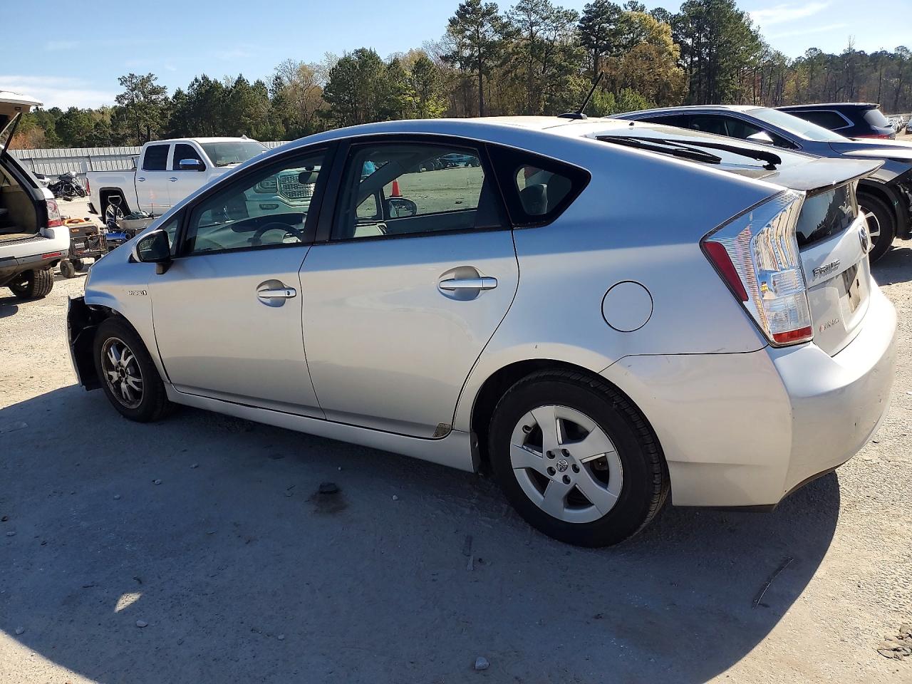 2011 TOYOTA PRIUS TWO photo 2