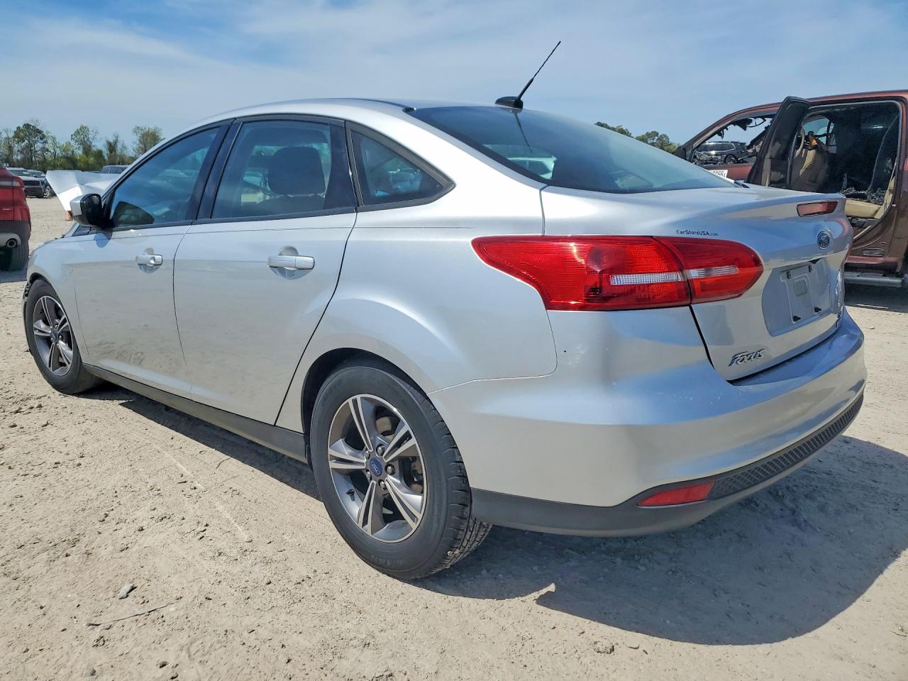 2018 FORD FOCUS SE photo 3