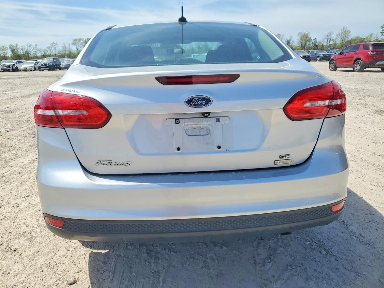 2018 FORD FOCUS SE photo 11