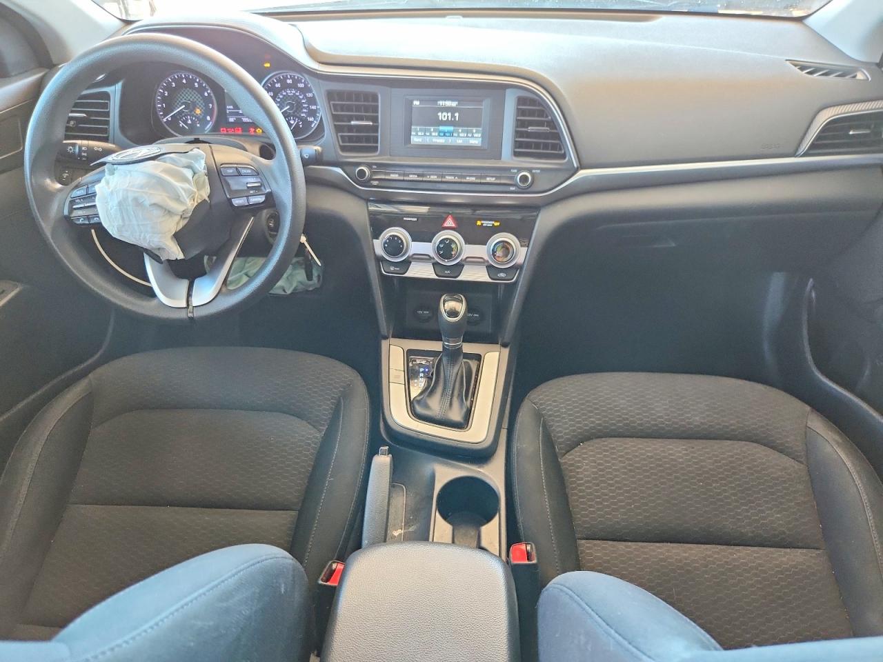 2019 HYUNDAI ELANTRA SE photo 22