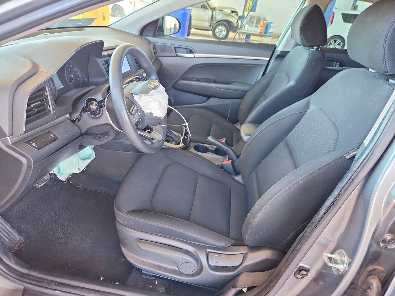 2019 HYUNDAI ELANTRA SE photo 19