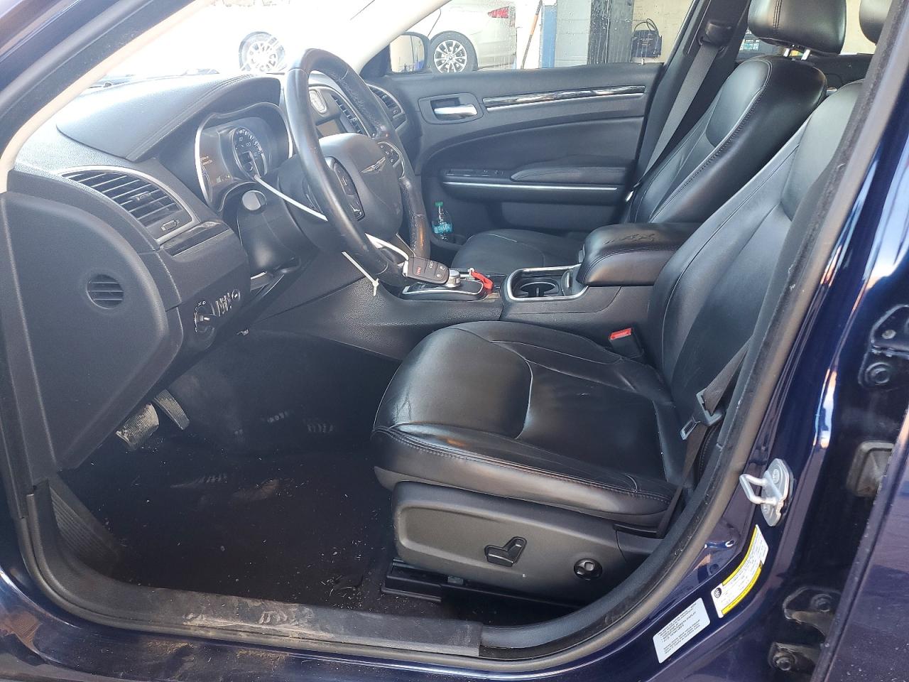 2015 CHRYSLER 300 LIMITED photo 13