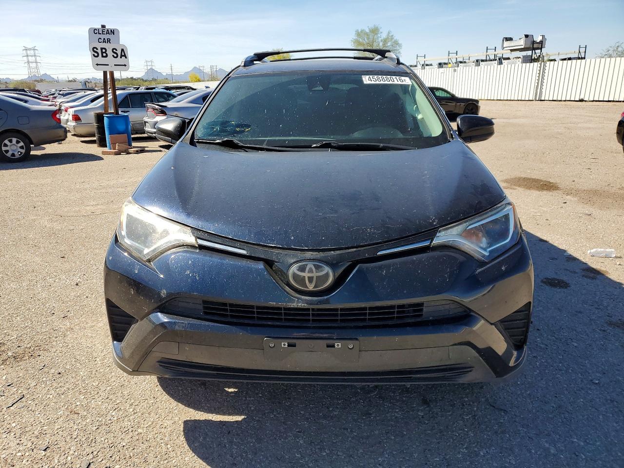2018 TOYOTA RAV4 LE photo 5