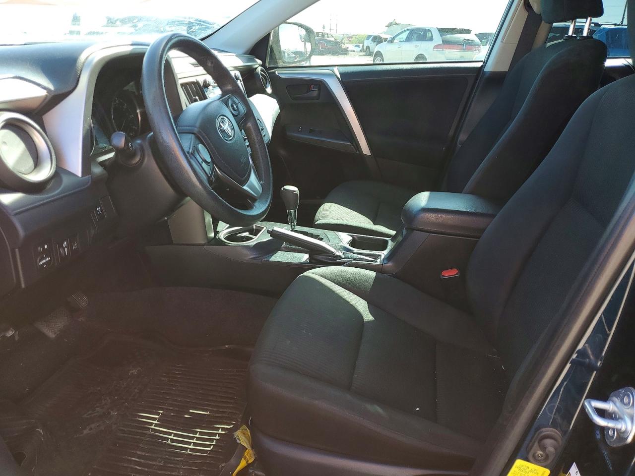 2018 TOYOTA RAV4 LE photo 7