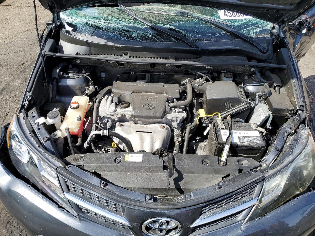 2015 TOYOTA RAV4 XLE photo 11