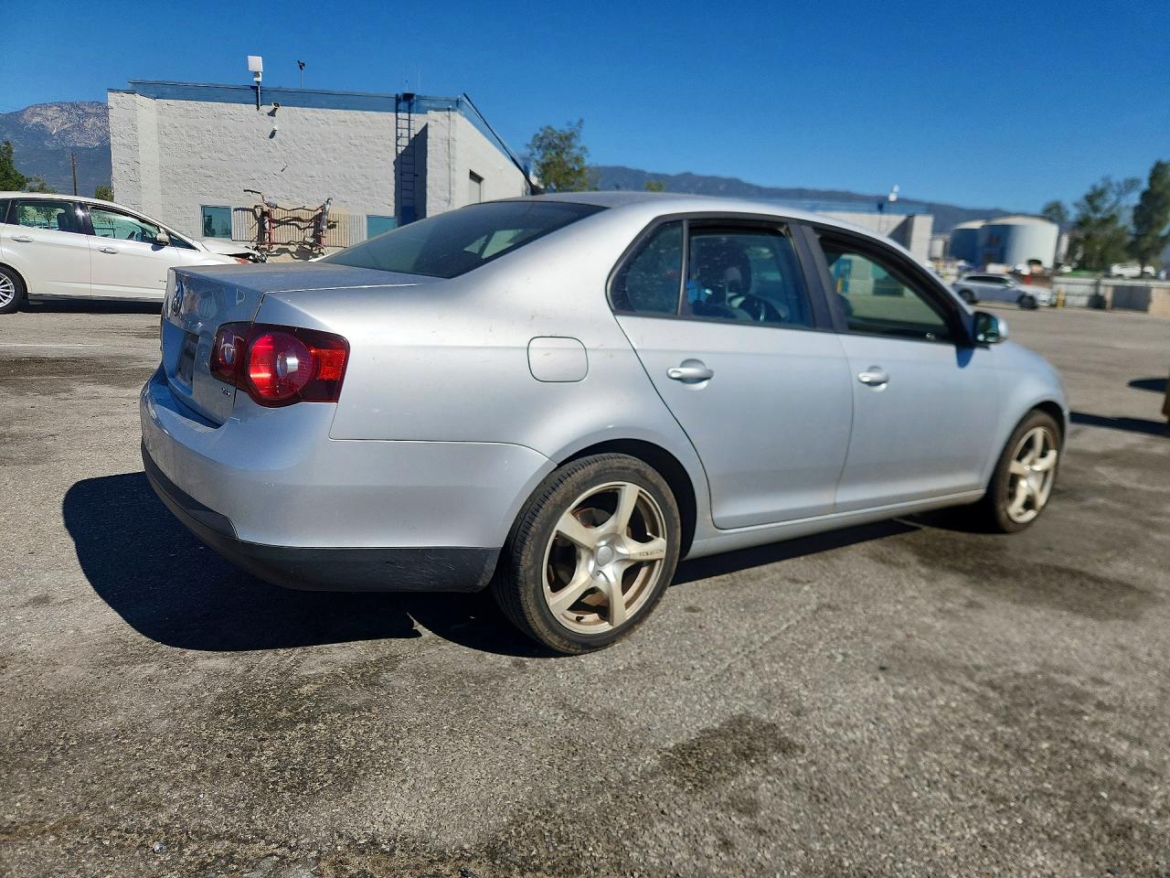 2009 VOLKSWAGEN JETTA S photo 5