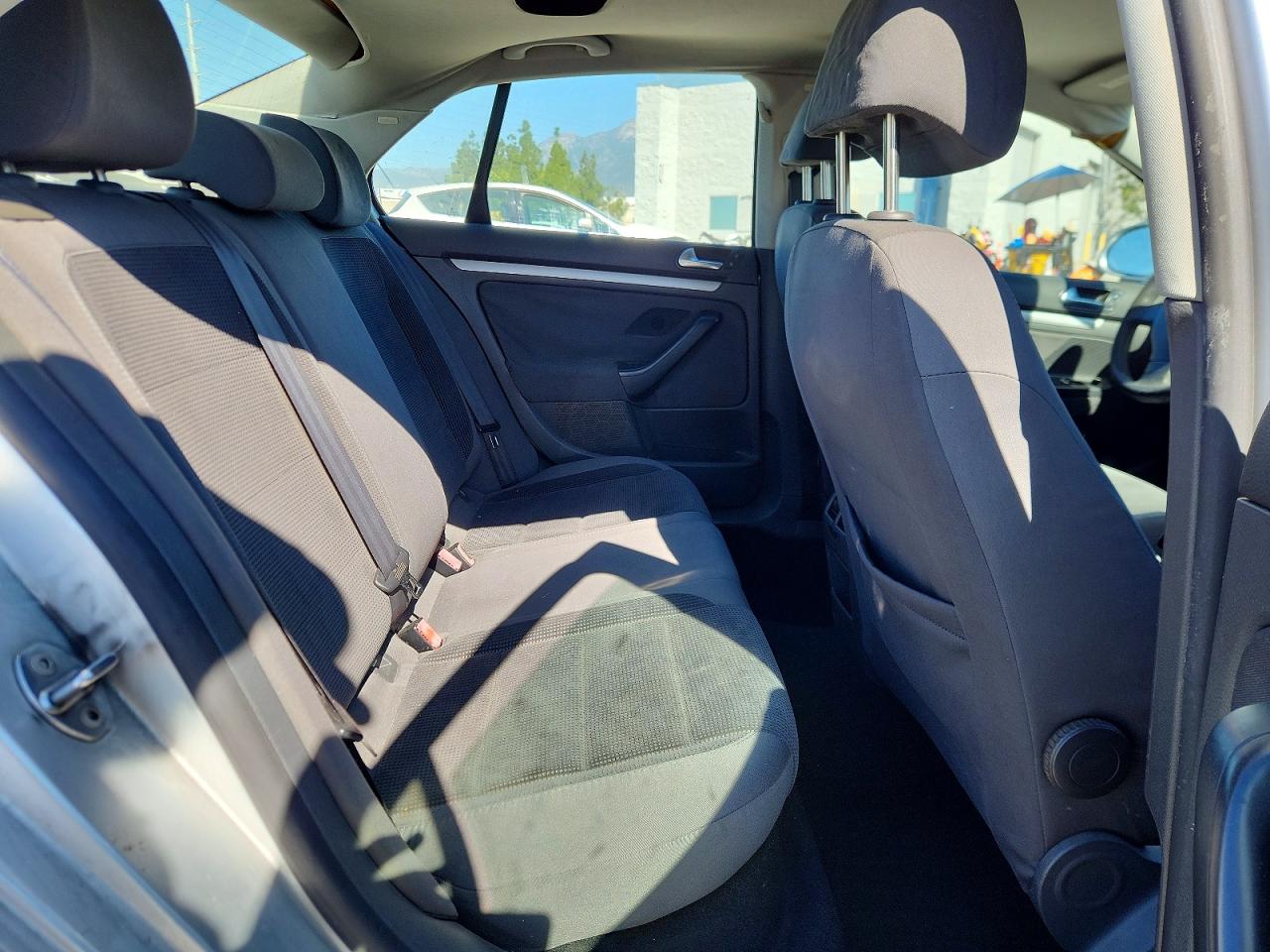 2009 VOLKSWAGEN JETTA S photo 19