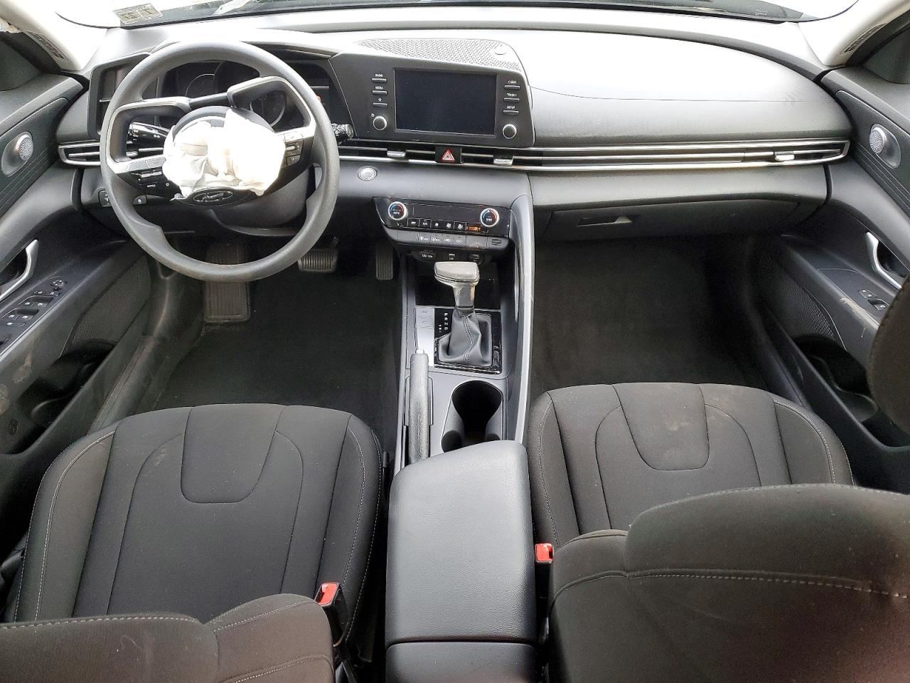 2023 HYUNDAI ELANTRA SEL photo 22
