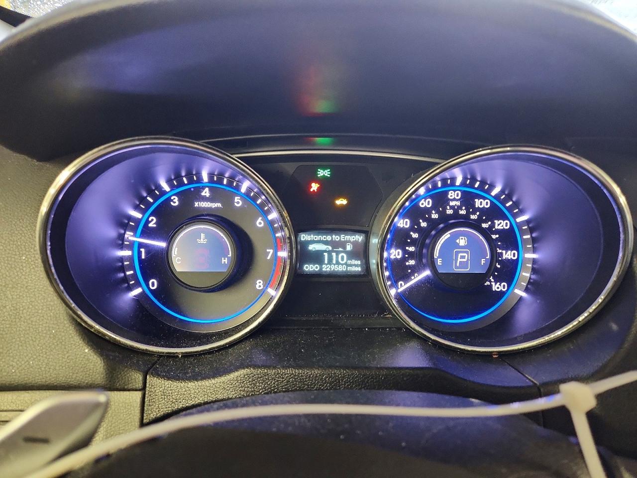 2011 HYUNDAI SONATA SE photo 9