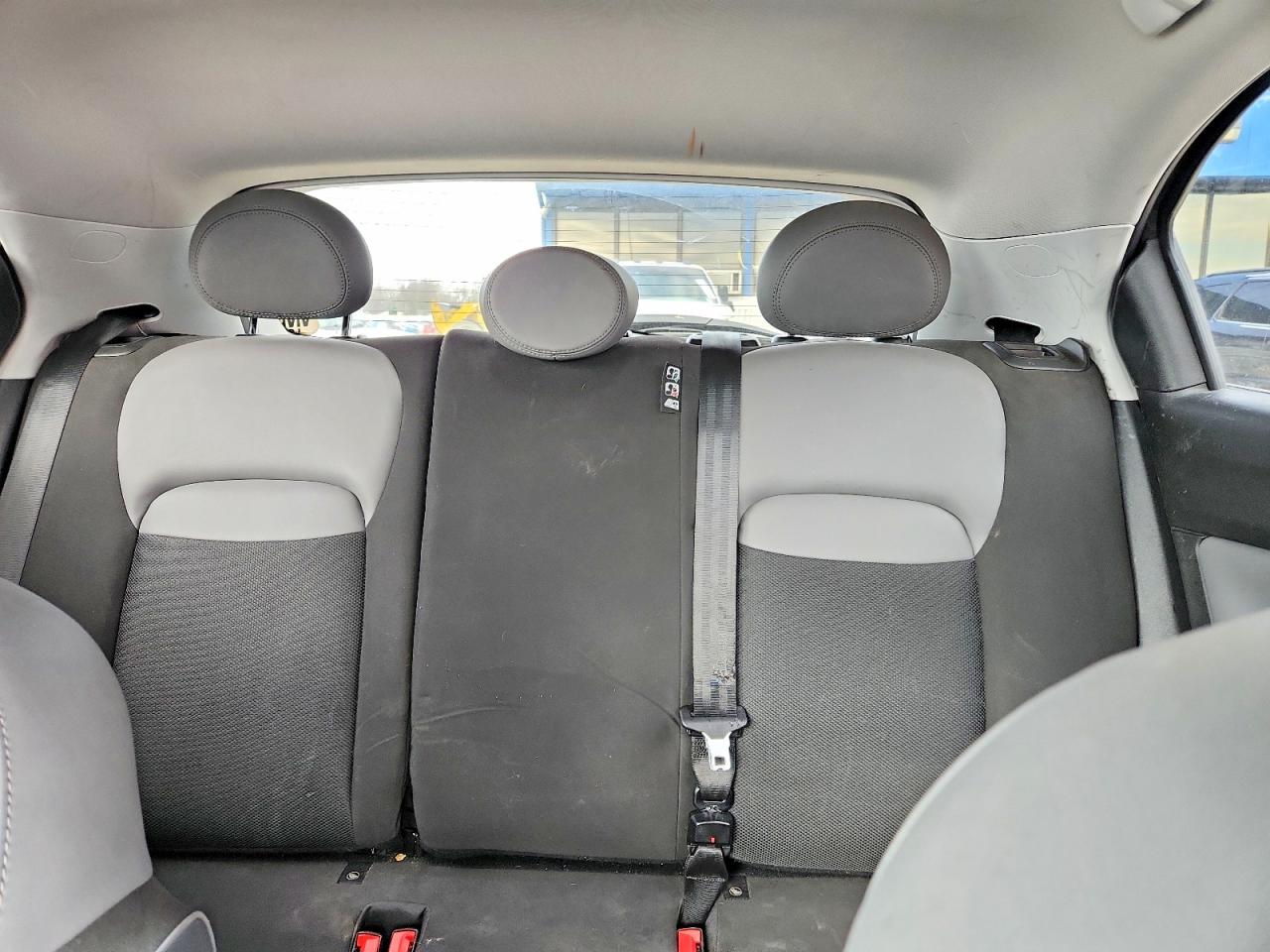 2016 FIAT 500X EASY photo 10
