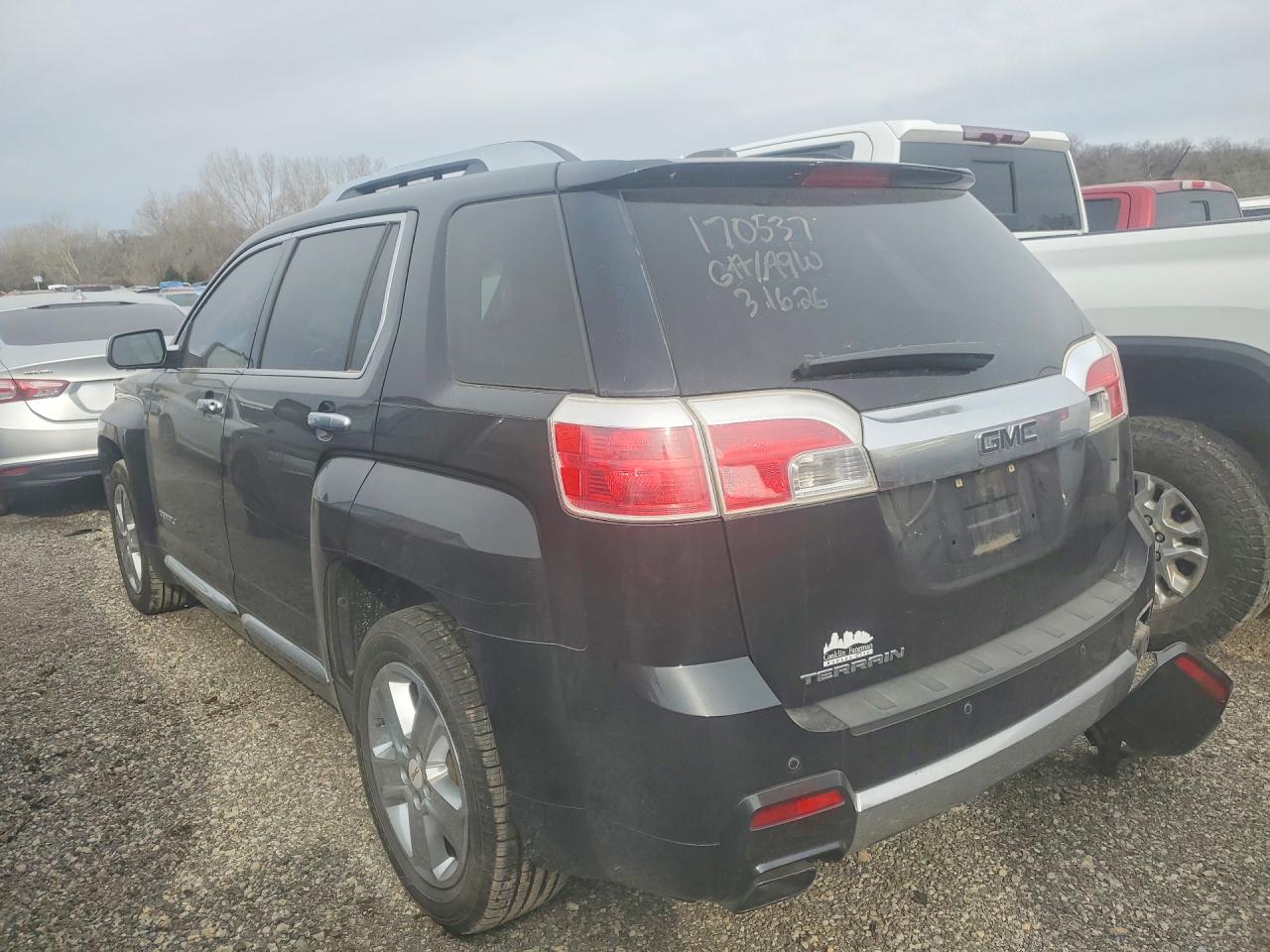 2015 GMC TERRAIN DENALI photo 2