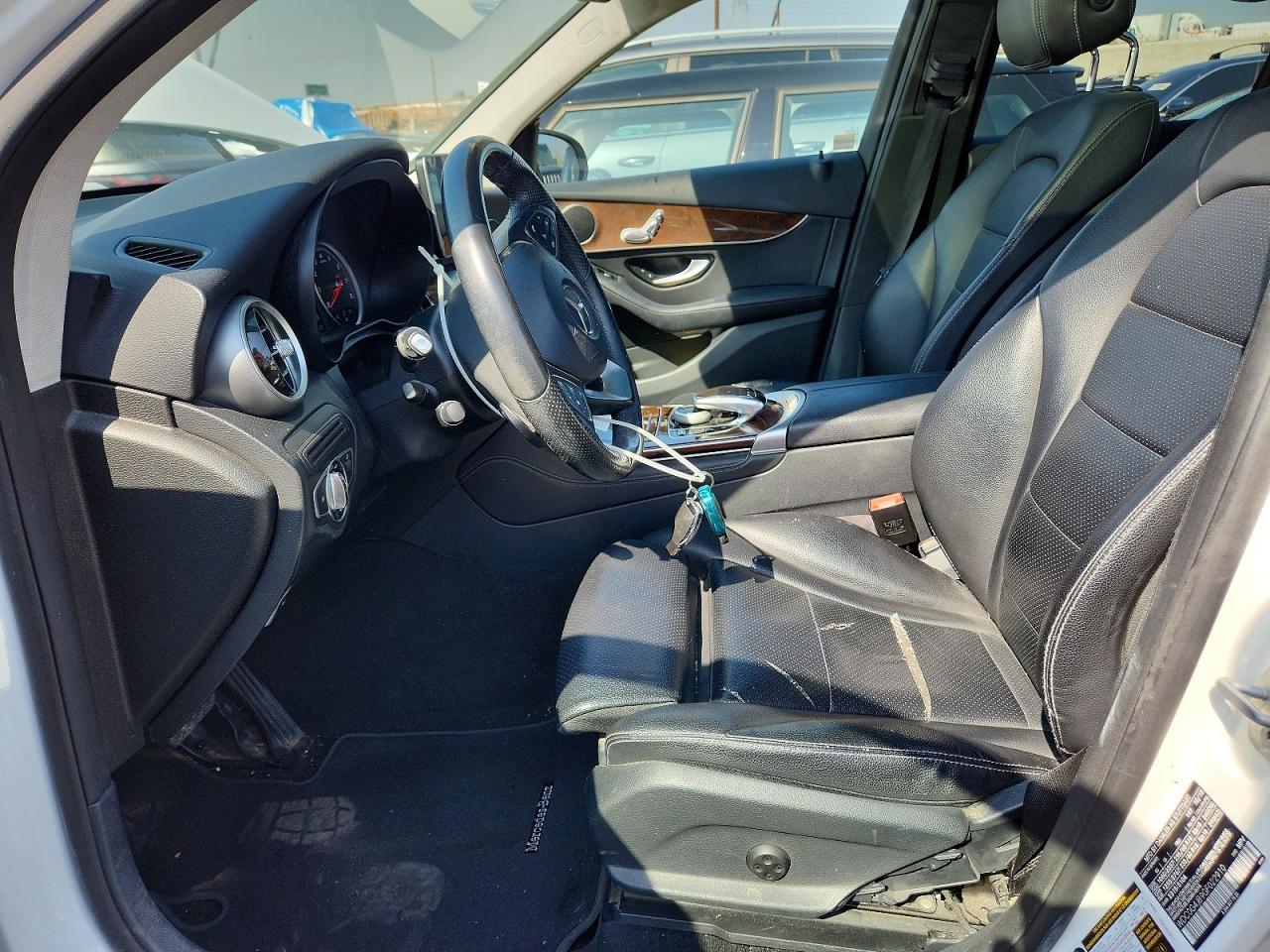 2016 MERCEDES-BENZ GLC 300 photo 19