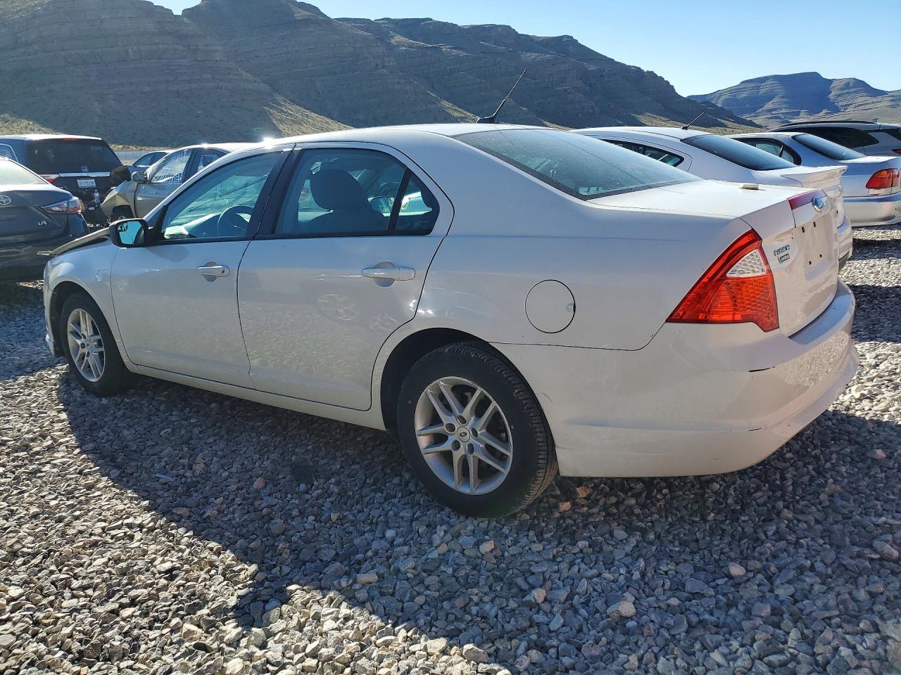 2012 FORD FUSION S photo 2