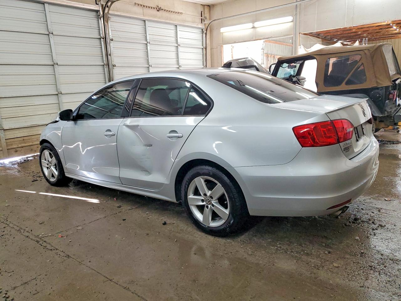 2012 VOLKSWAGEN JETTA TDI photo 2