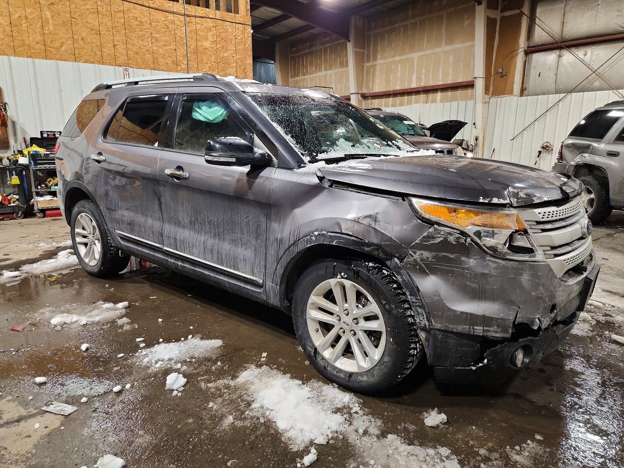 2013 FORD EXPLORER XLT photo 4