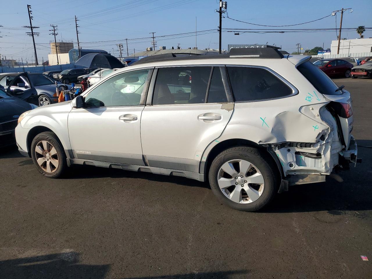 2012 SUBARU OUTBACK 2.5I PREMIUM photo 3