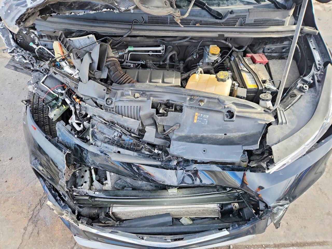 2019 CHEVROLET TRAX 1LT photo 12
