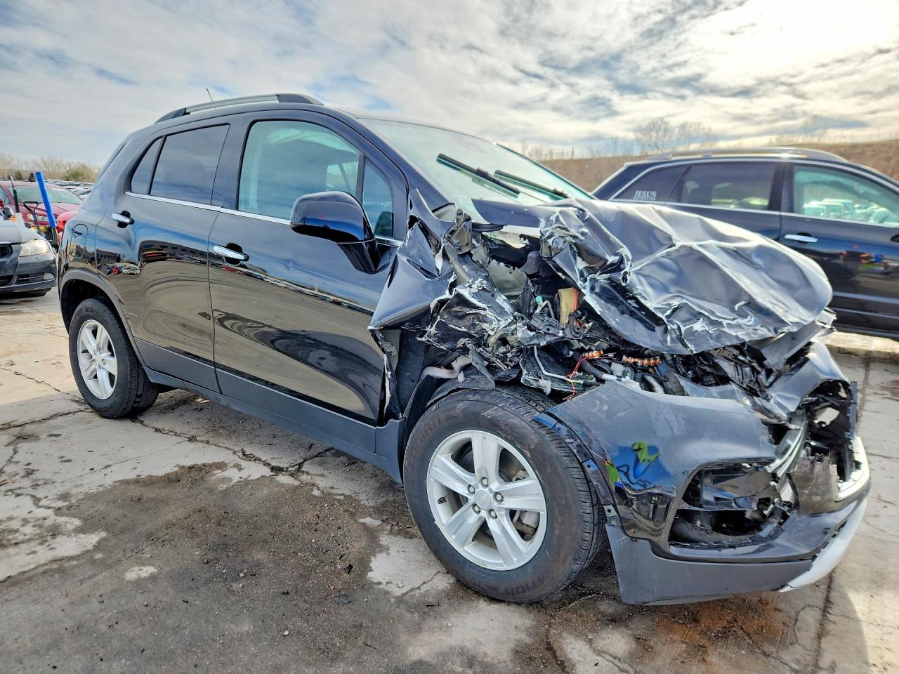 2019 CHEVROLET TRAX 1LT photo 4