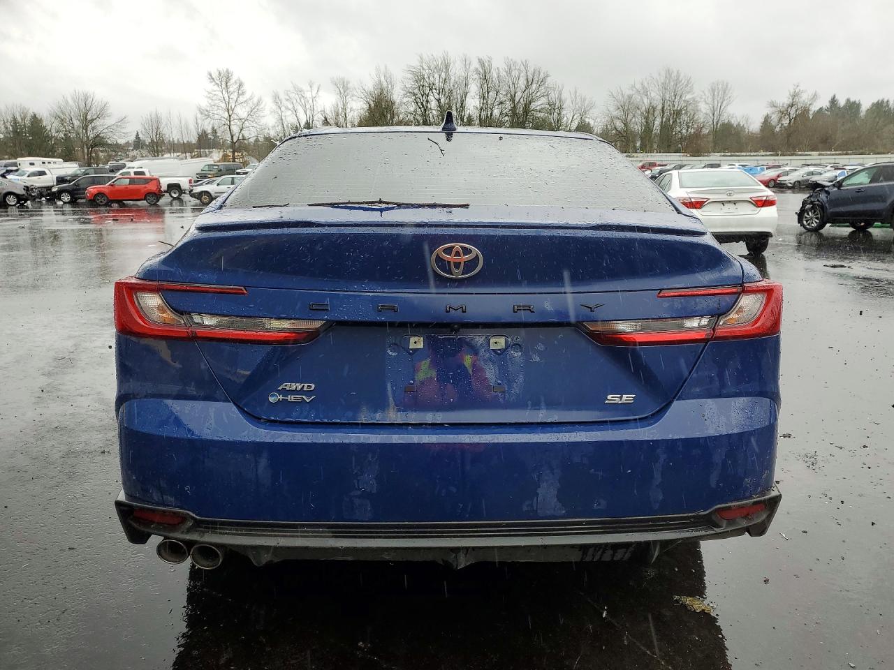 2025 TOYOTA CAMRY SE photo 11