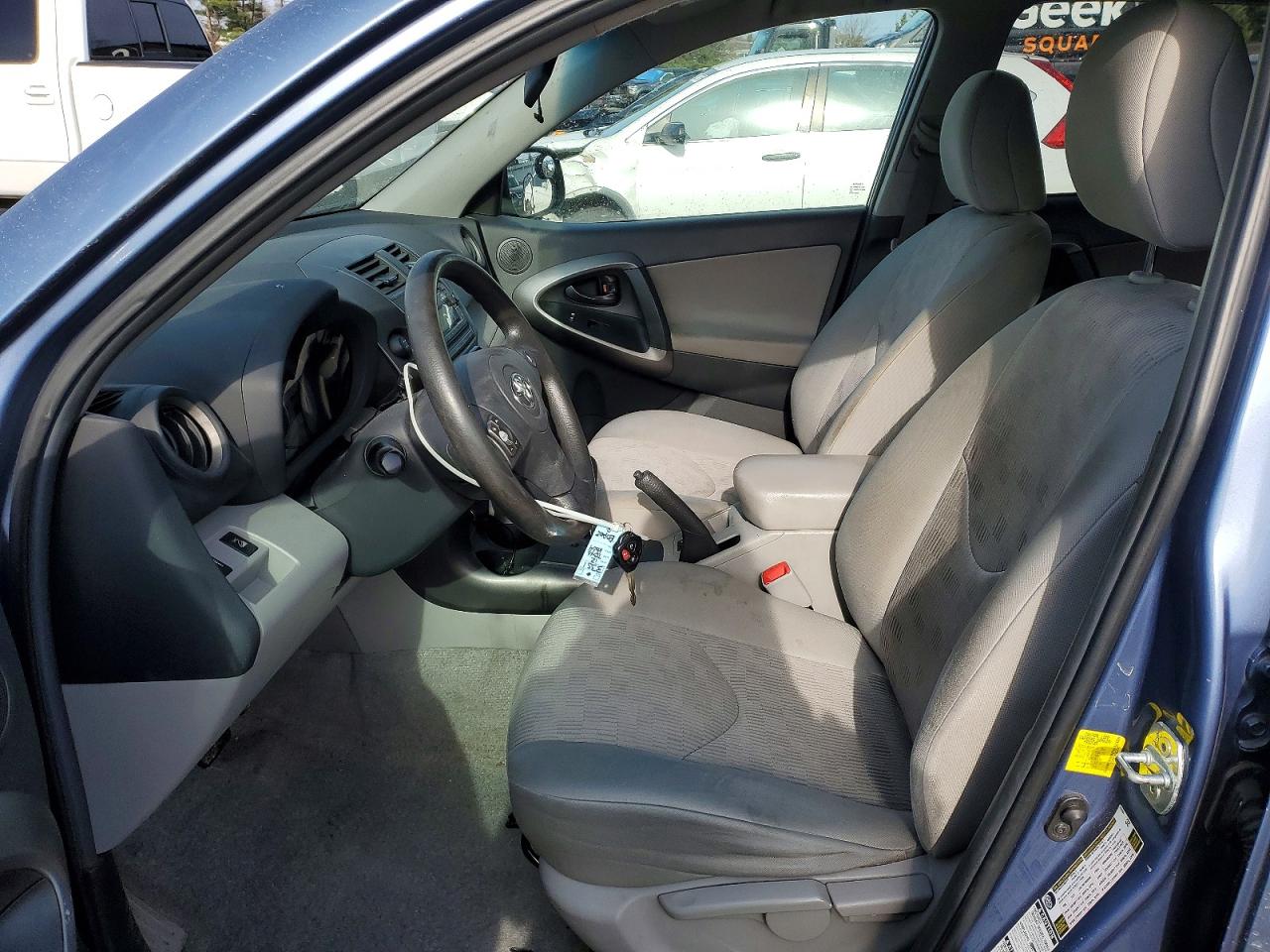 2012 TOYOTA RAV4 BASE photo 13