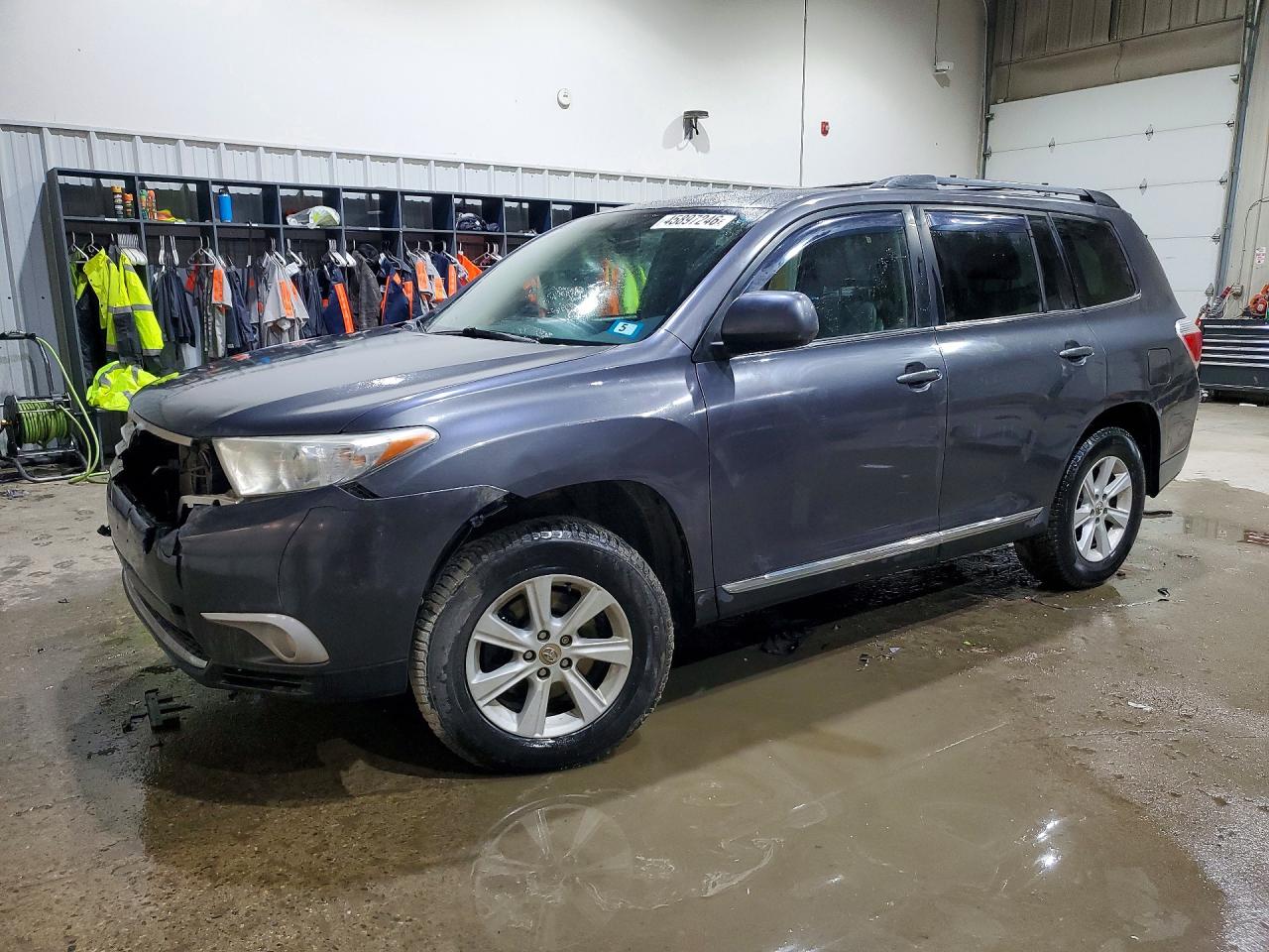 2013 TOYOTA HIGHLANDER