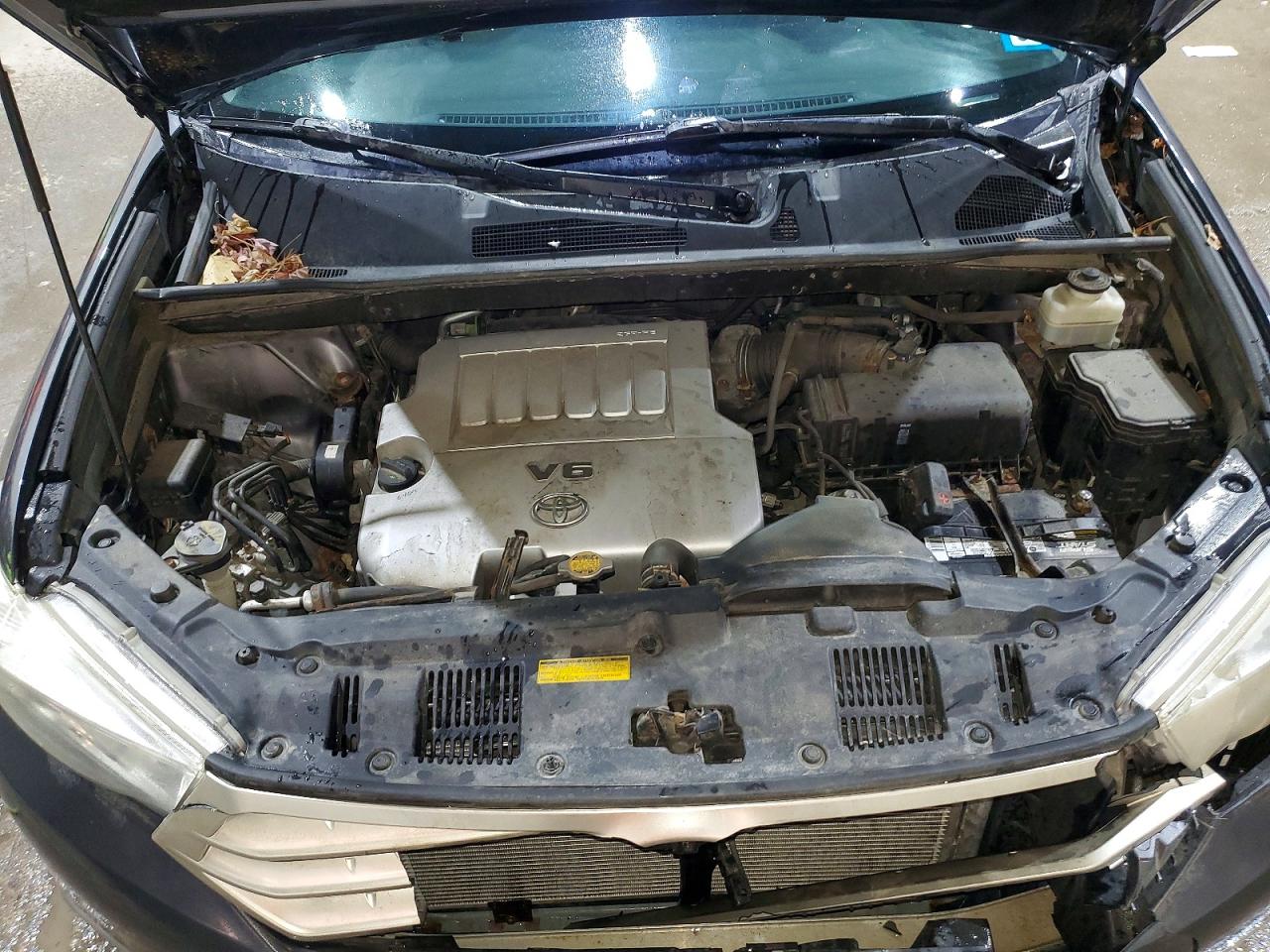 2013 TOYOTA HIGHLANDER SE photo 23