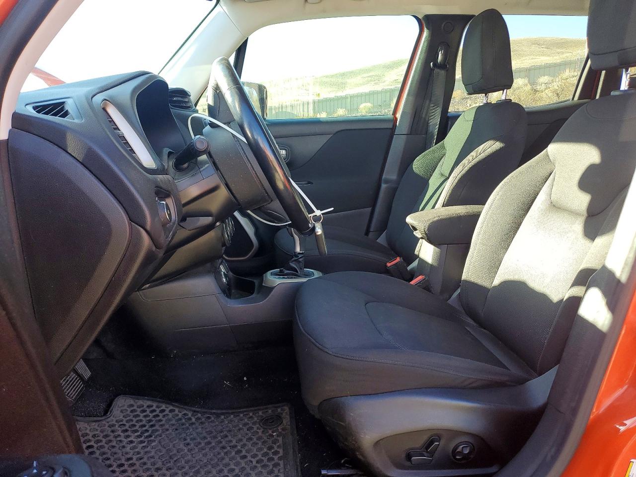 2017 JEEP RENEGADE LATITUDE photo 13