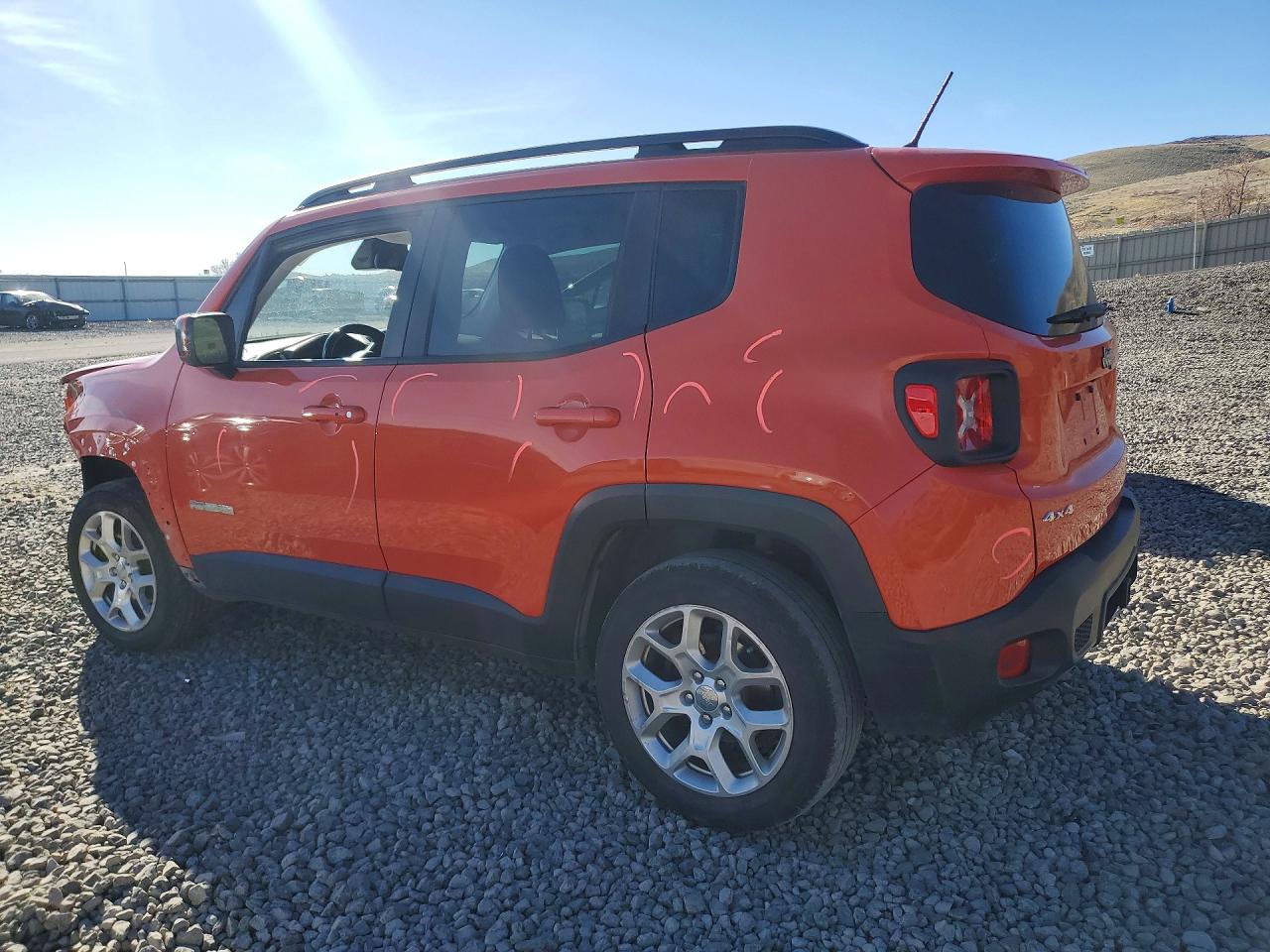 2017 JEEP RENEGADE LATITUDE photo 3