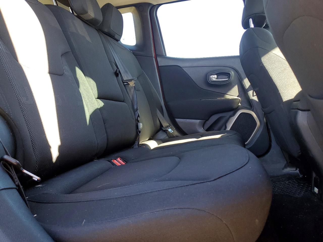 2017 JEEP RENEGADE LATITUDE photo 21