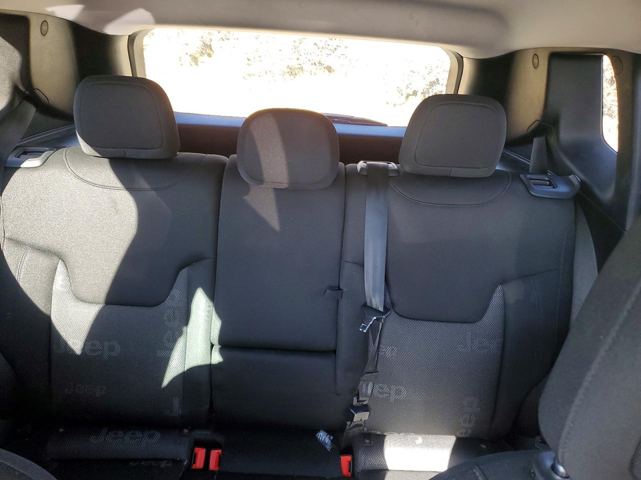 2017 JEEP RENEGADE LATITUDE photo 19