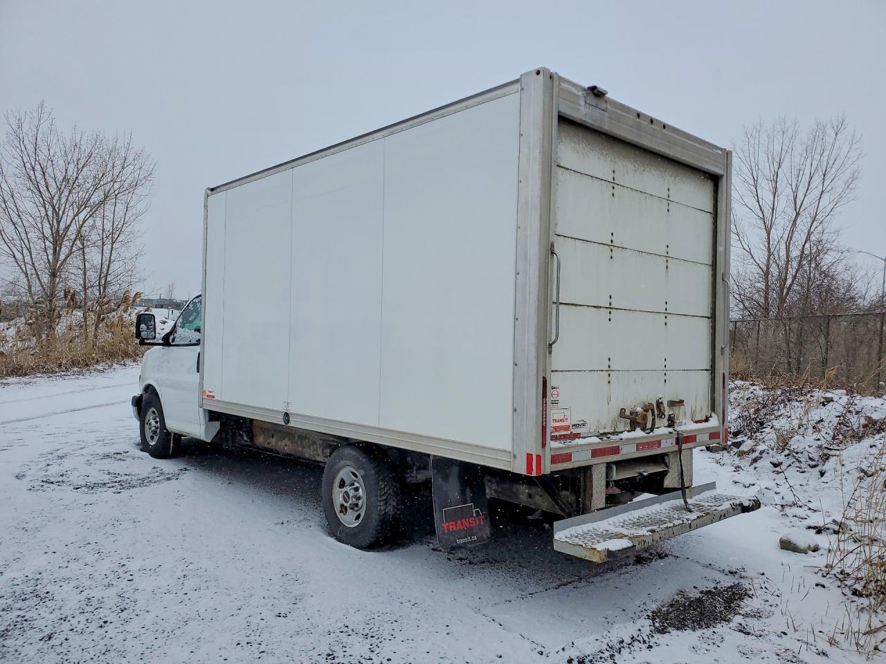 2018 GMC SAVANA CUTAWAY G3500 photo 2