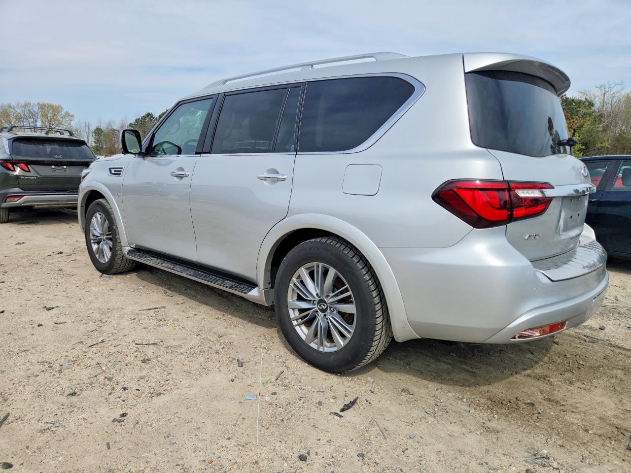 2020 INFINITI QX80 LUXE photo 4