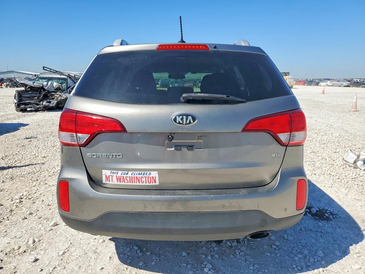 2015 KIA SORENTO LX photo 6