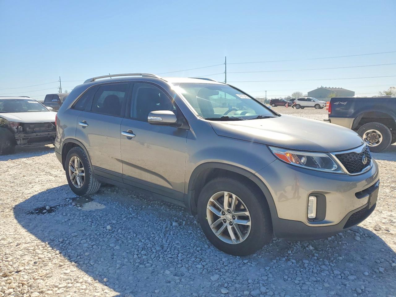 2015 KIA SORENTO LX photo 4