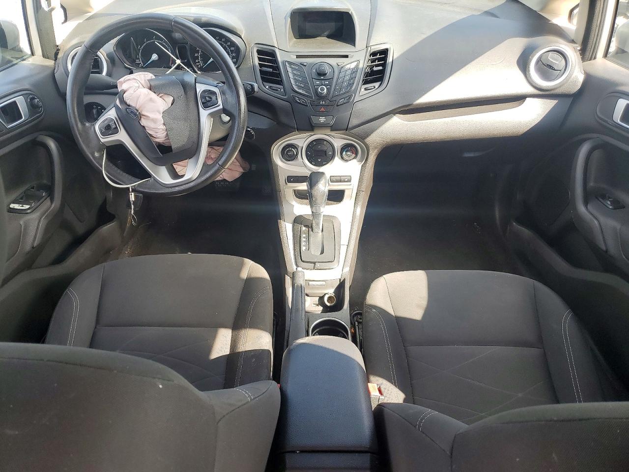 2015 FORD FIESTA SE photo 15