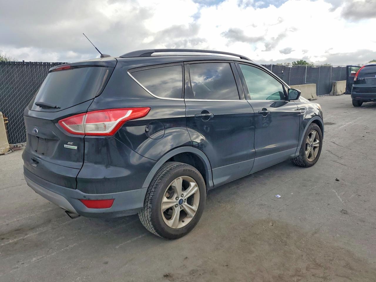 2016 FORD ESCAPE SE photo 7