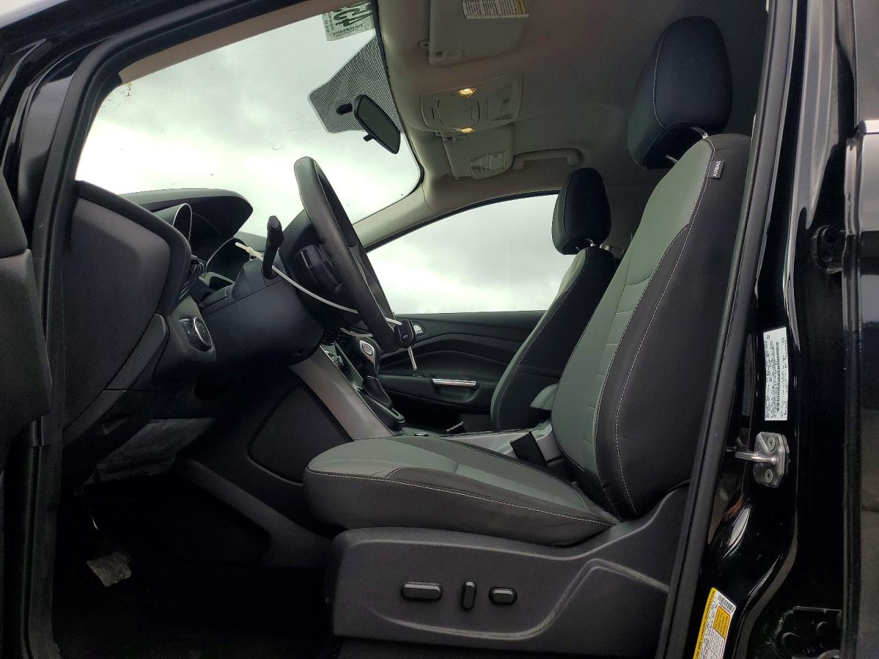 2016 FORD ESCAPE SE photo 19