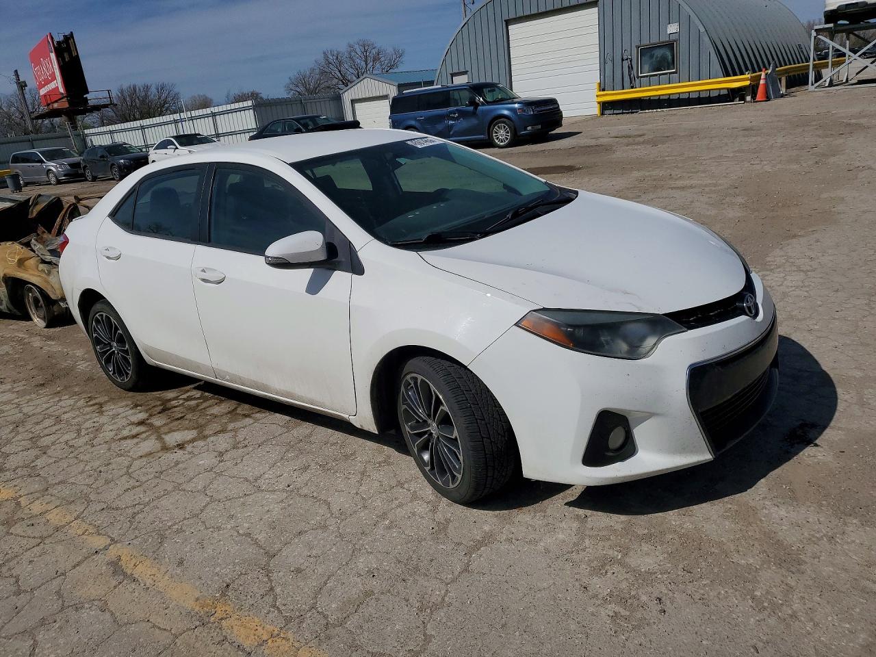 2014 TOYOTA COROLLA S PLUS photo 4
