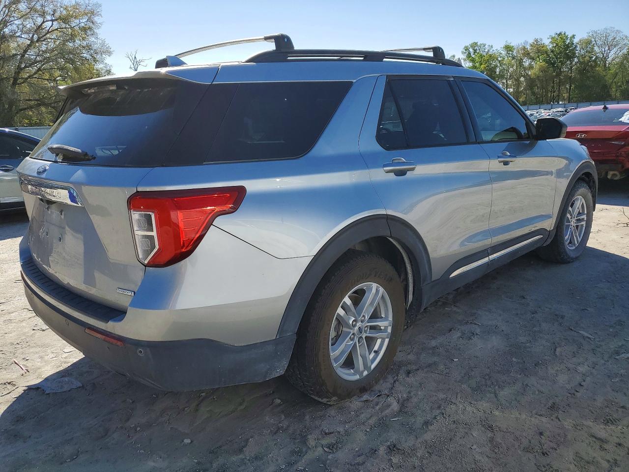 2020 FORD EXPLORER XLT photo 5