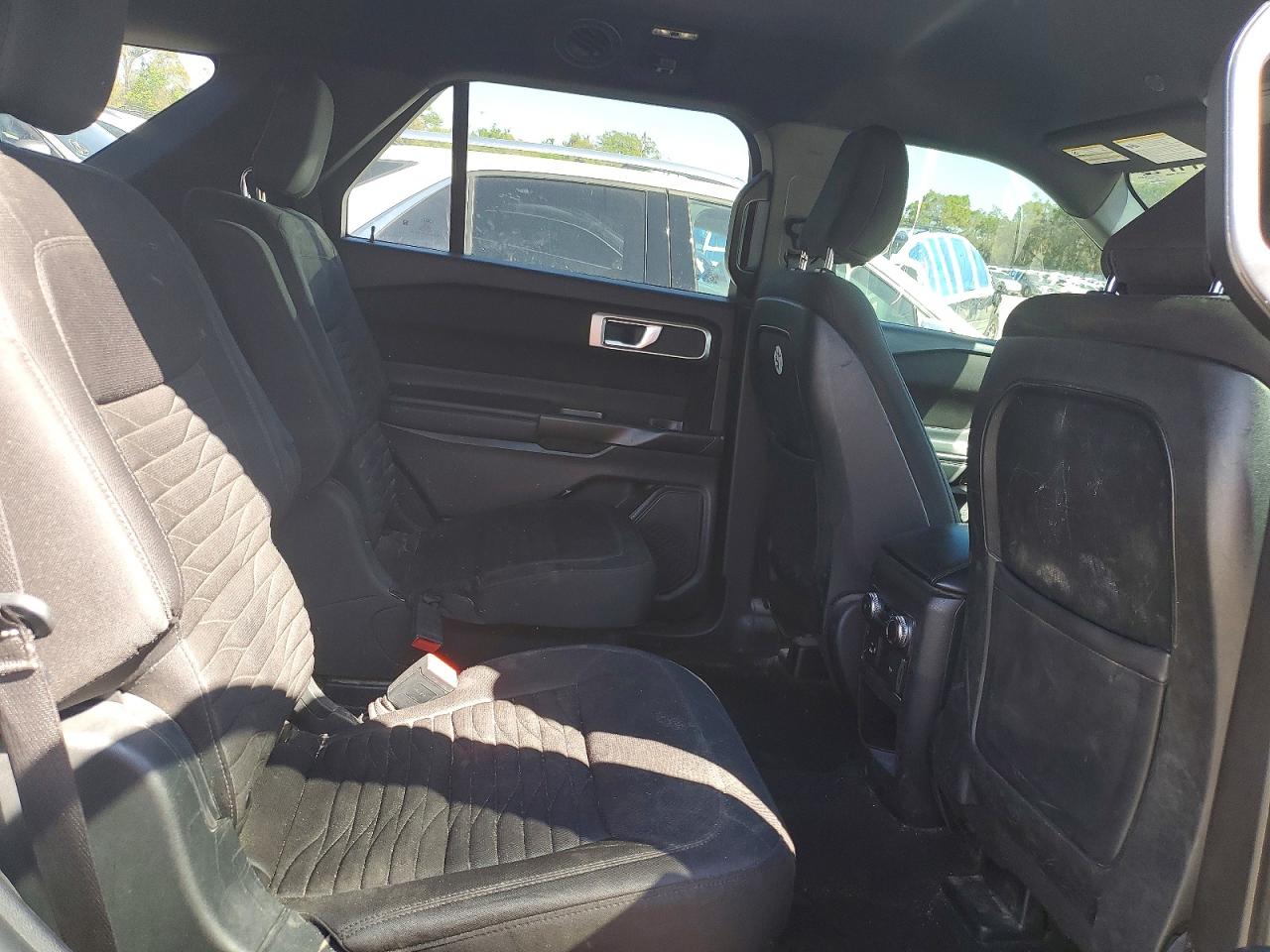 2020 FORD EXPLORER XLT photo 21