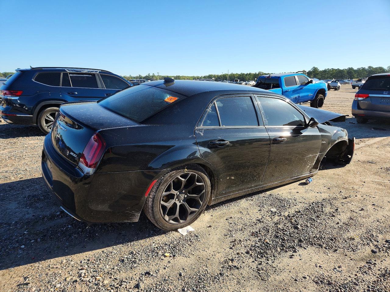 2019 CHRYSLER 300 S photo 3