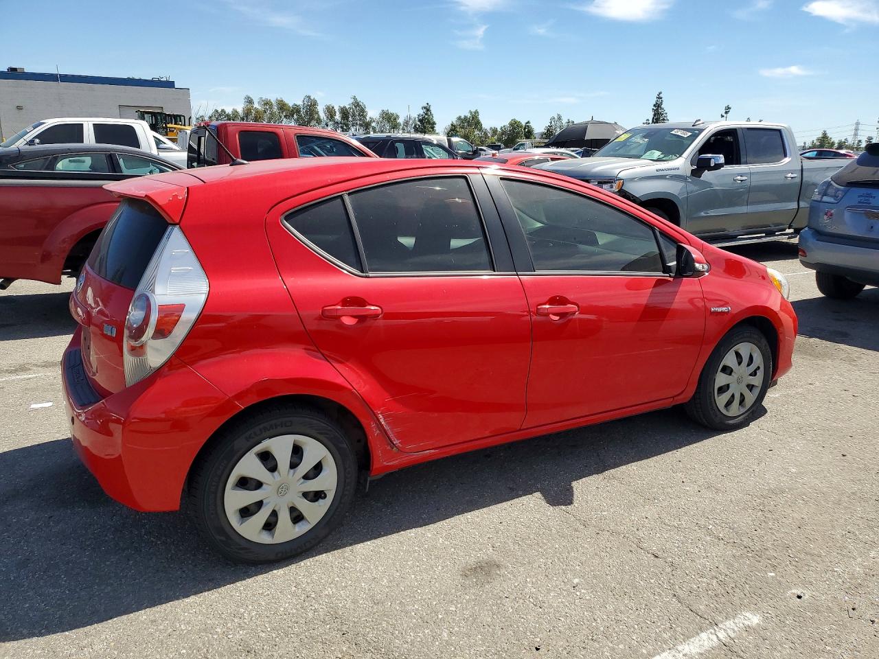 2014 TOYOTA PRIUS C ONE photo 3