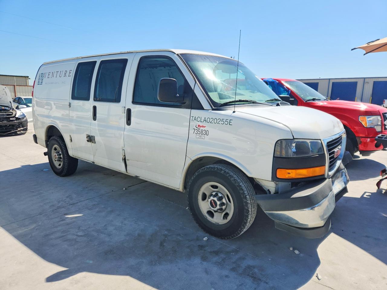 2017 GMC SAVANA G2500 photo 4