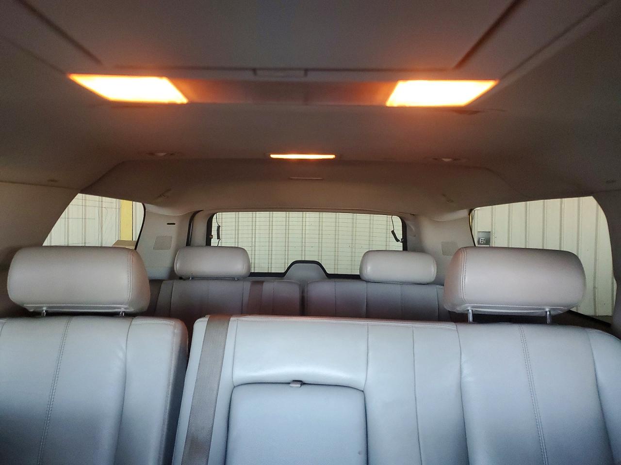 2008 CHEVROLET SUBURBAN C1500 LS photo 10