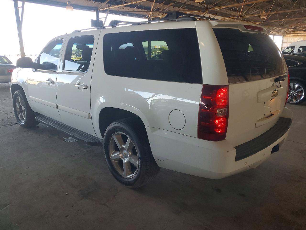 2008 CHEVROLET SUBURBAN C1500 LS photo 2