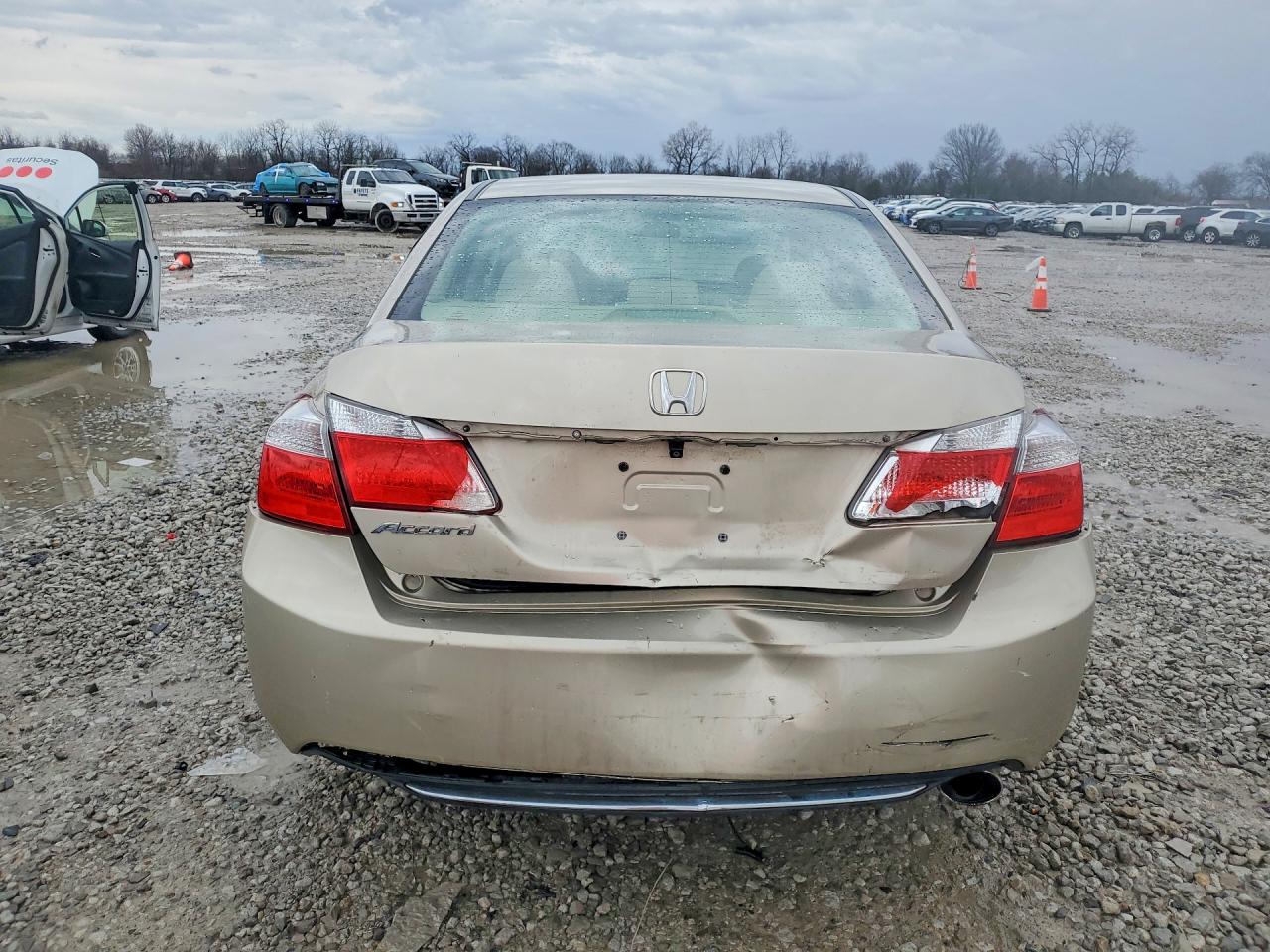 2013 HONDA ACCORD LX photo 16