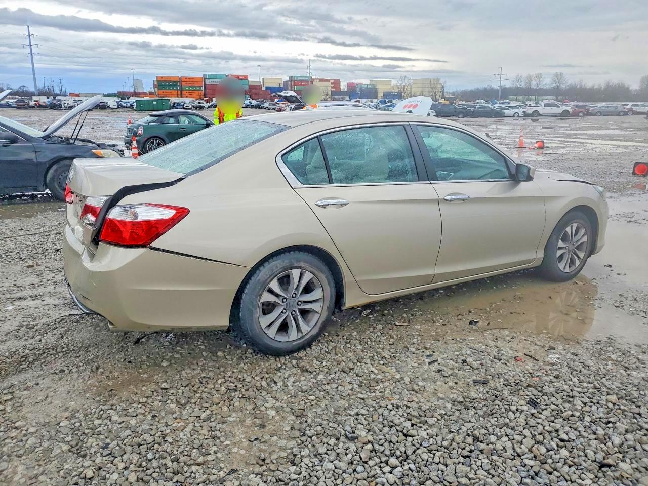 2013 HONDA ACCORD LX photo 7