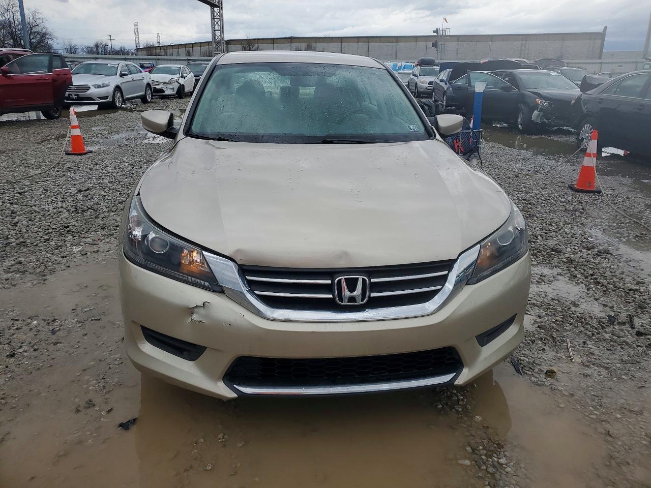 2013 HONDA ACCORD LX photo 13